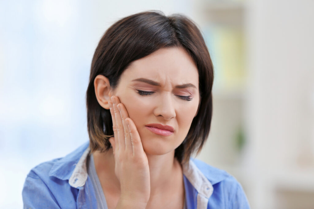 woman with jaw pain